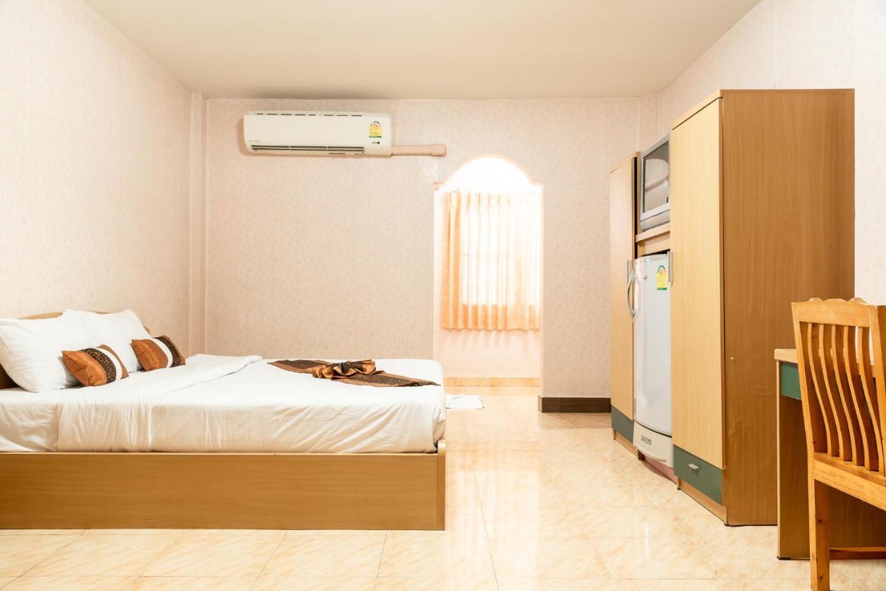 Pn Gold Resort Bangsaen Екстериор снимка