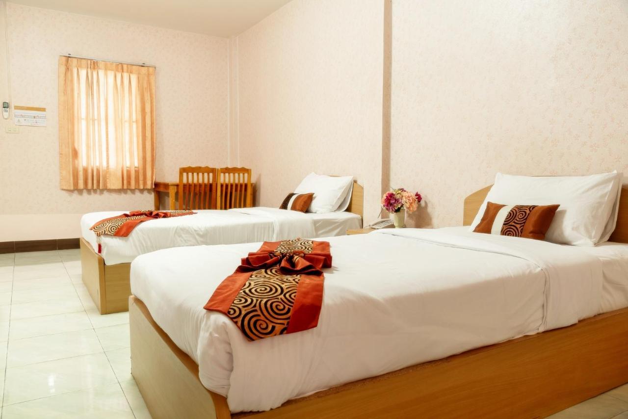 Pn Gold Resort Bangsaen Екстериор снимка