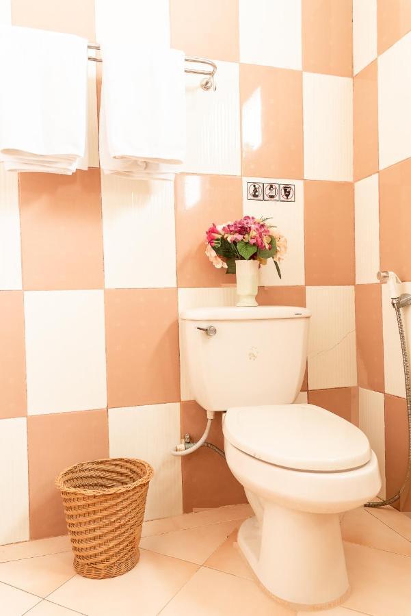 Pn Gold Resort Bangsaen Екстериор снимка
