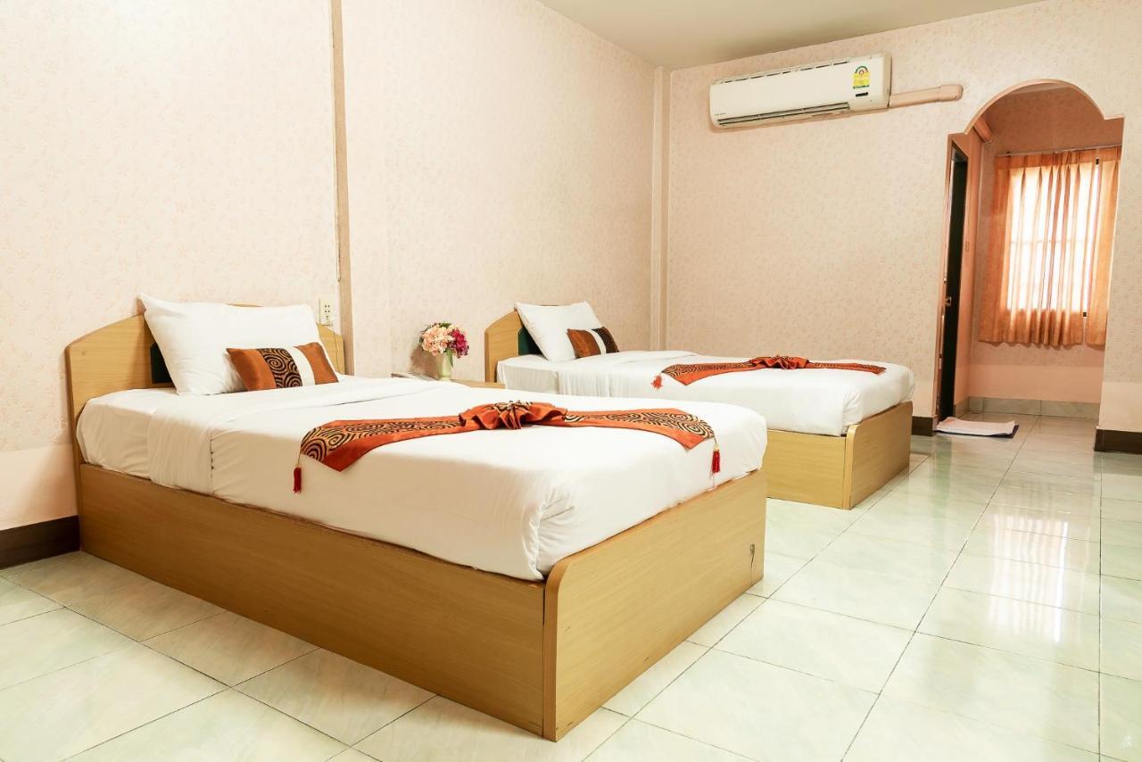Pn Gold Resort Bangsaen Екстериор снимка