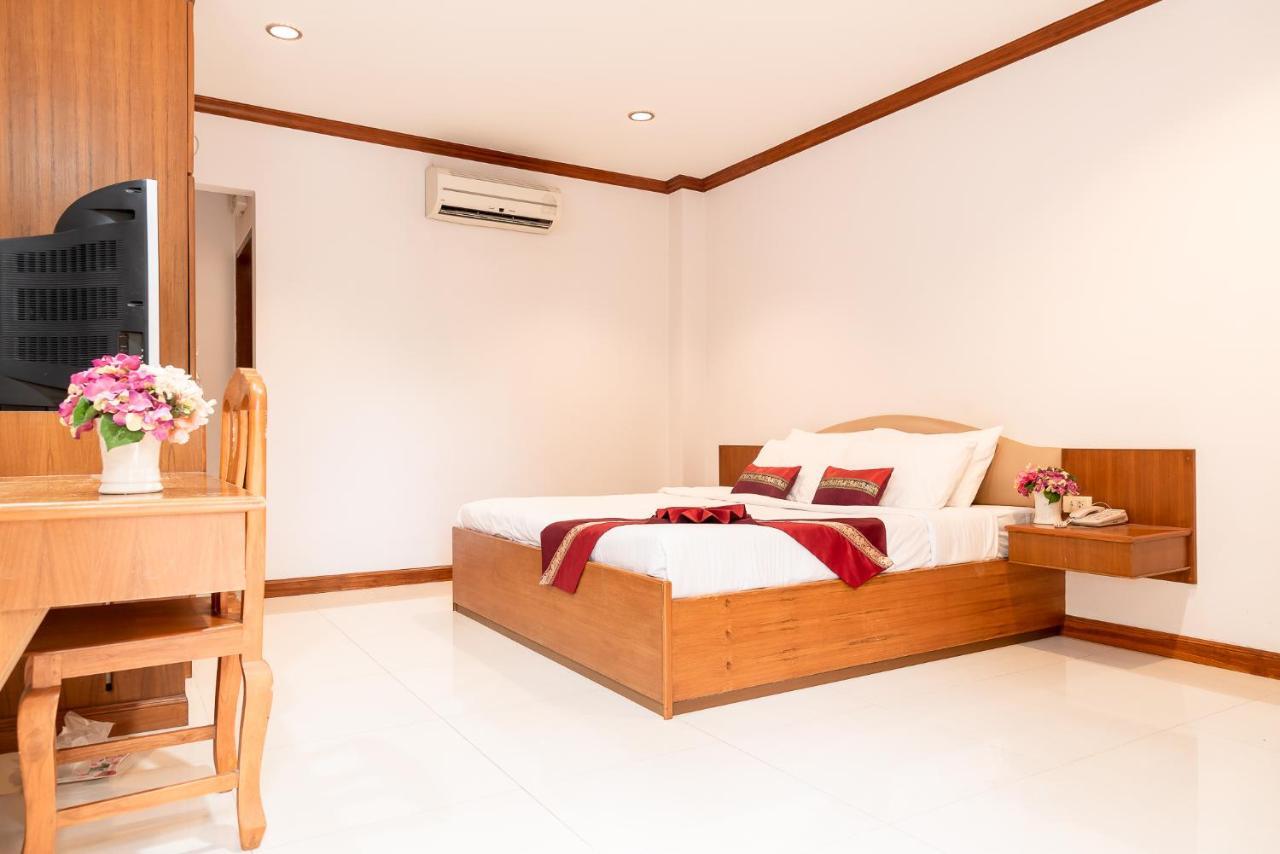 Pn Gold Resort Bangsaen Екстериор снимка