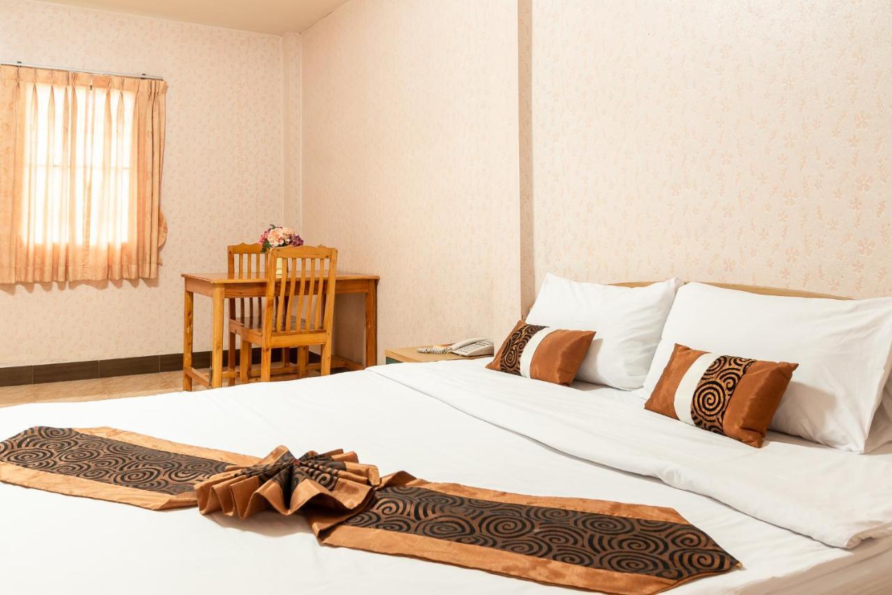 Pn Gold Resort Bangsaen Екстериор снимка