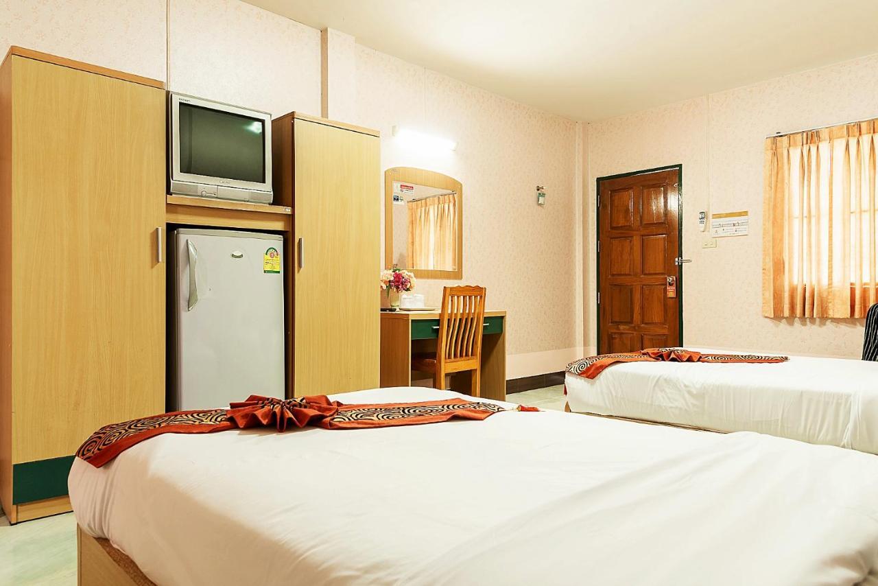 Pn Gold Resort Bangsaen Екстериор снимка