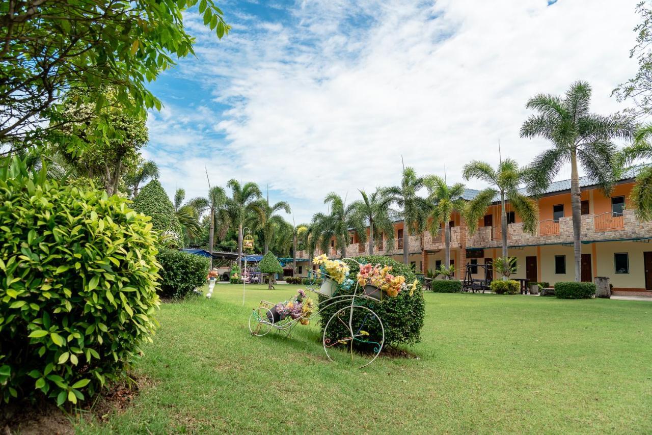 Pn Gold Resort Bangsaen Екстериор снимка