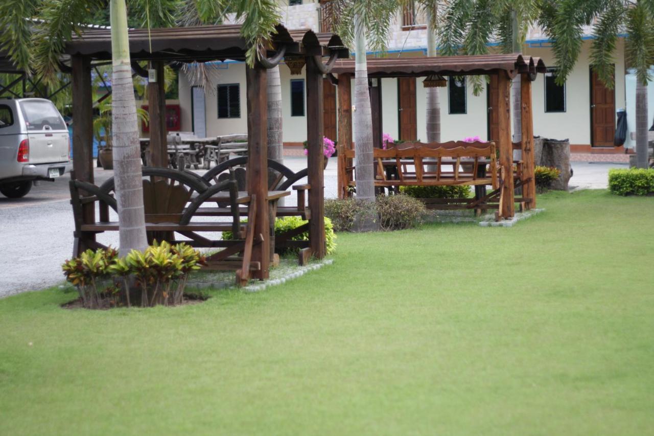 Pn Gold Resort Bangsaen Екстериор снимка