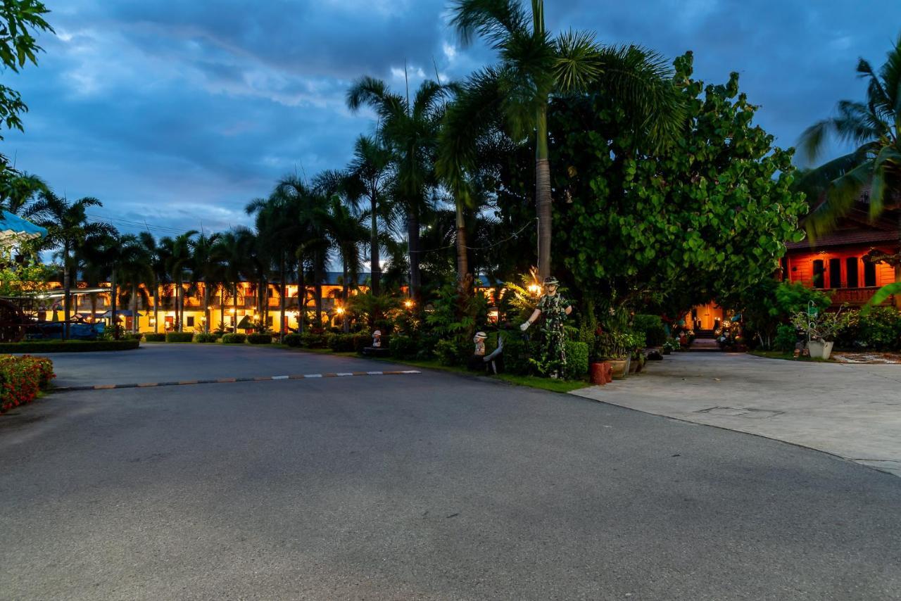 Pn Gold Resort Bangsaen Екстериор снимка