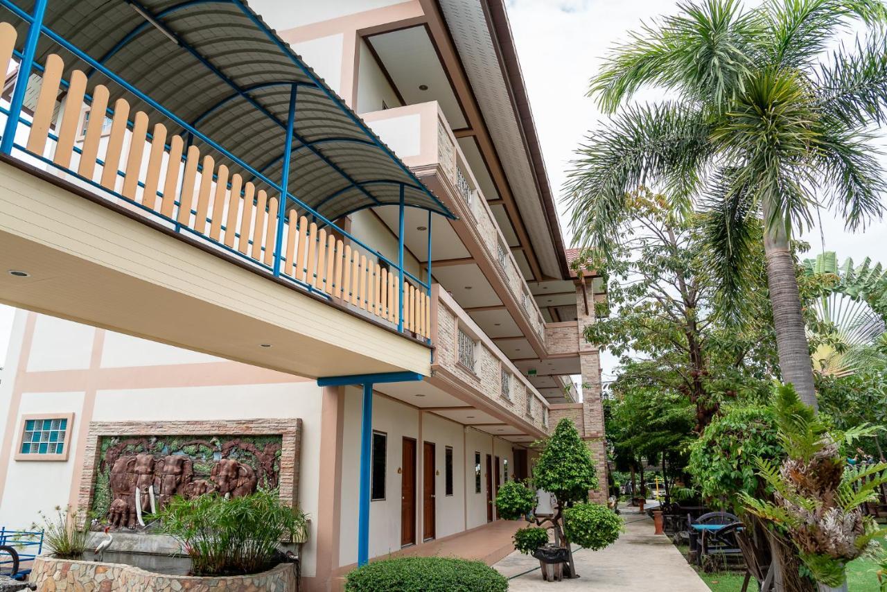 Pn Gold Resort Bangsaen Екстериор снимка